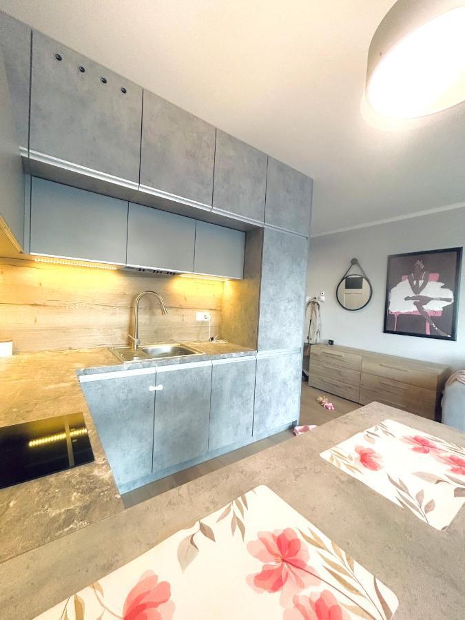 Downtownapartments Carrie Rzeszow Luaran gambar